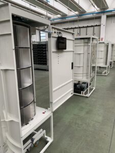 הרכבת קומפקט במפעל